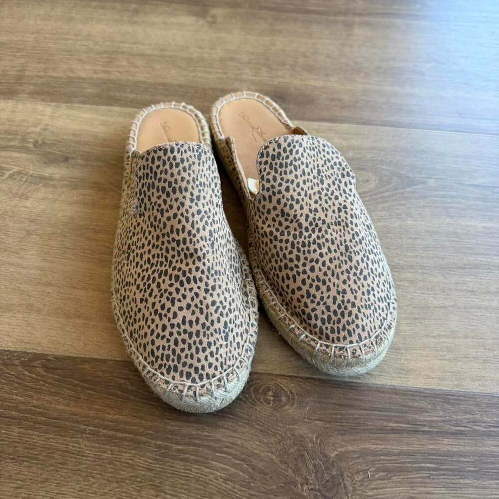 Universal Thread Clara Leopard Print Espadrille flat slip-on mules - Picture 2 of 7